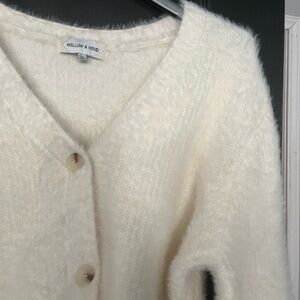 Willow & Wind Women's Cream Cardigan